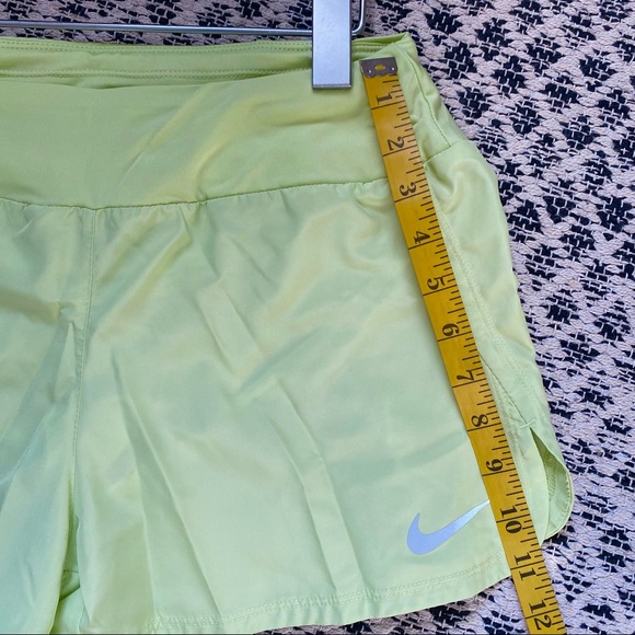Nike Dri-Fit running shorts - Picture 4 of 6